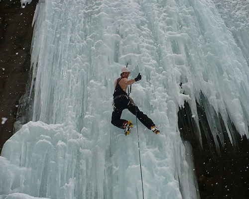 Team building - Arrampicata su cascate di ghiaccio